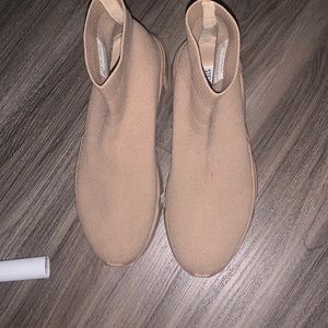 Like sock slip on shoes